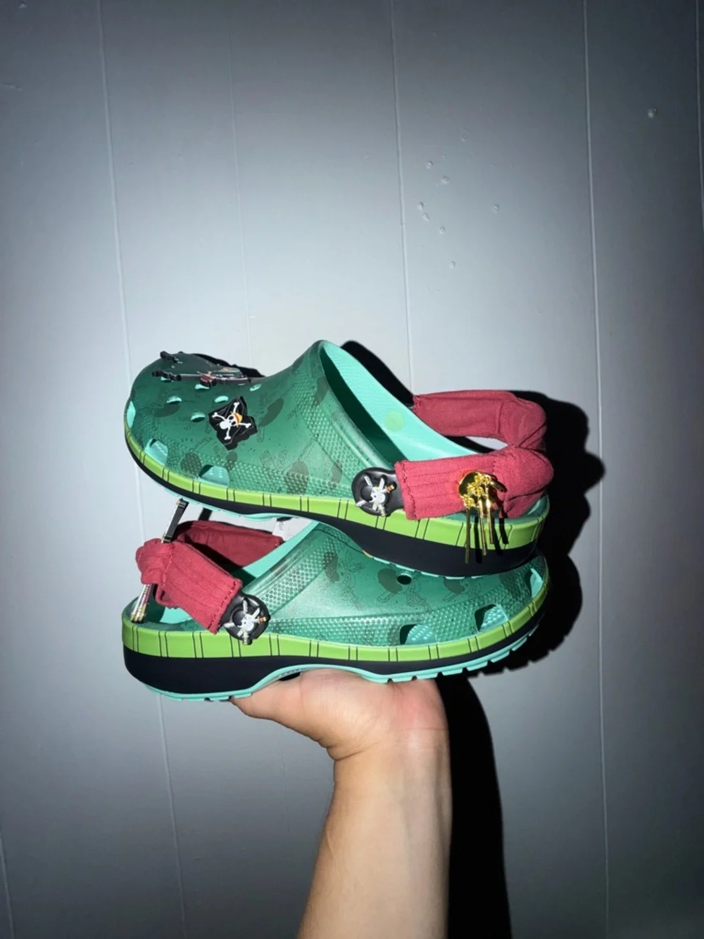 Men Brand new One Piece x Crocs Size: 11 - Picture 8 of 8